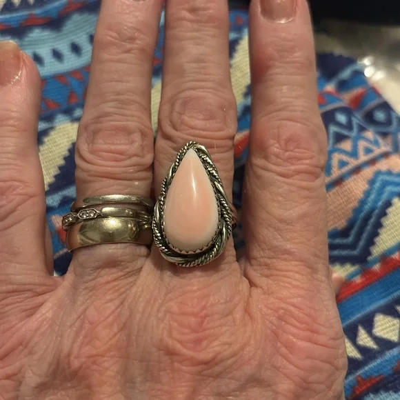 Pink conch sterling silver ring - Picture 7 of 9